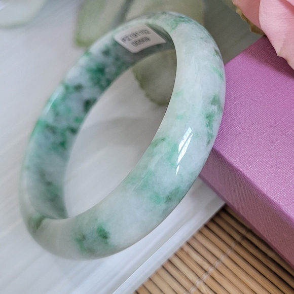 Certified Jadeite Bangle Bracelet 58mm NWT - Picture 5 of 6